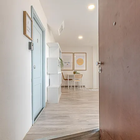 게스트하우스 Barceloneta Experience & 4*